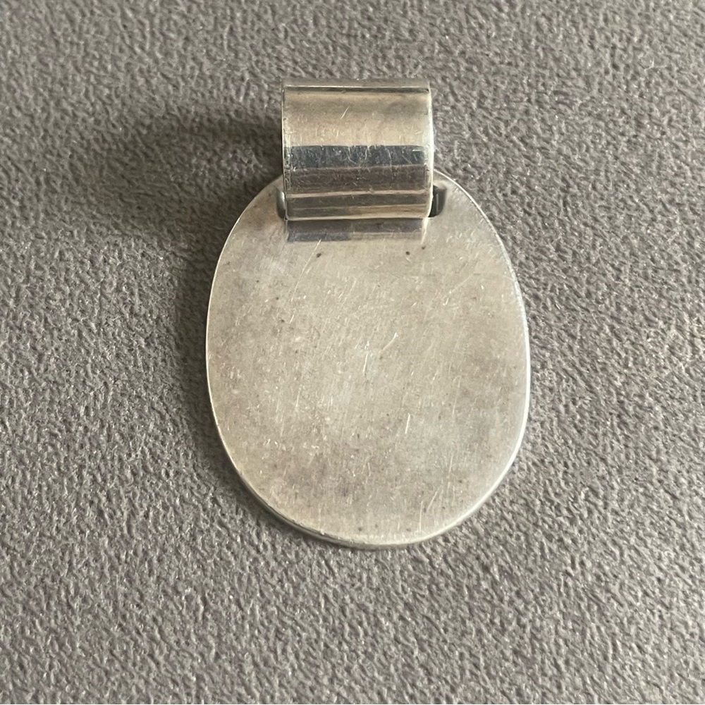 Mexico 925 Sterling Silver Oval Pendant